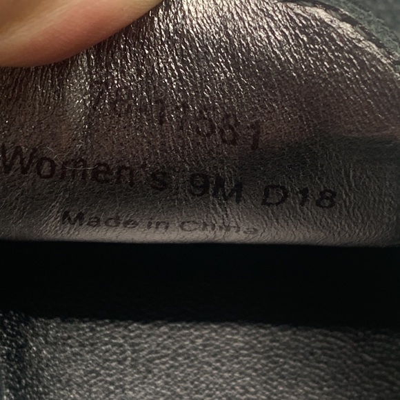 Johnston & Murphy Black Snakeskin Print Slip On Elastic Loafers Size 9 BLO4186E - Picture 7 of 8